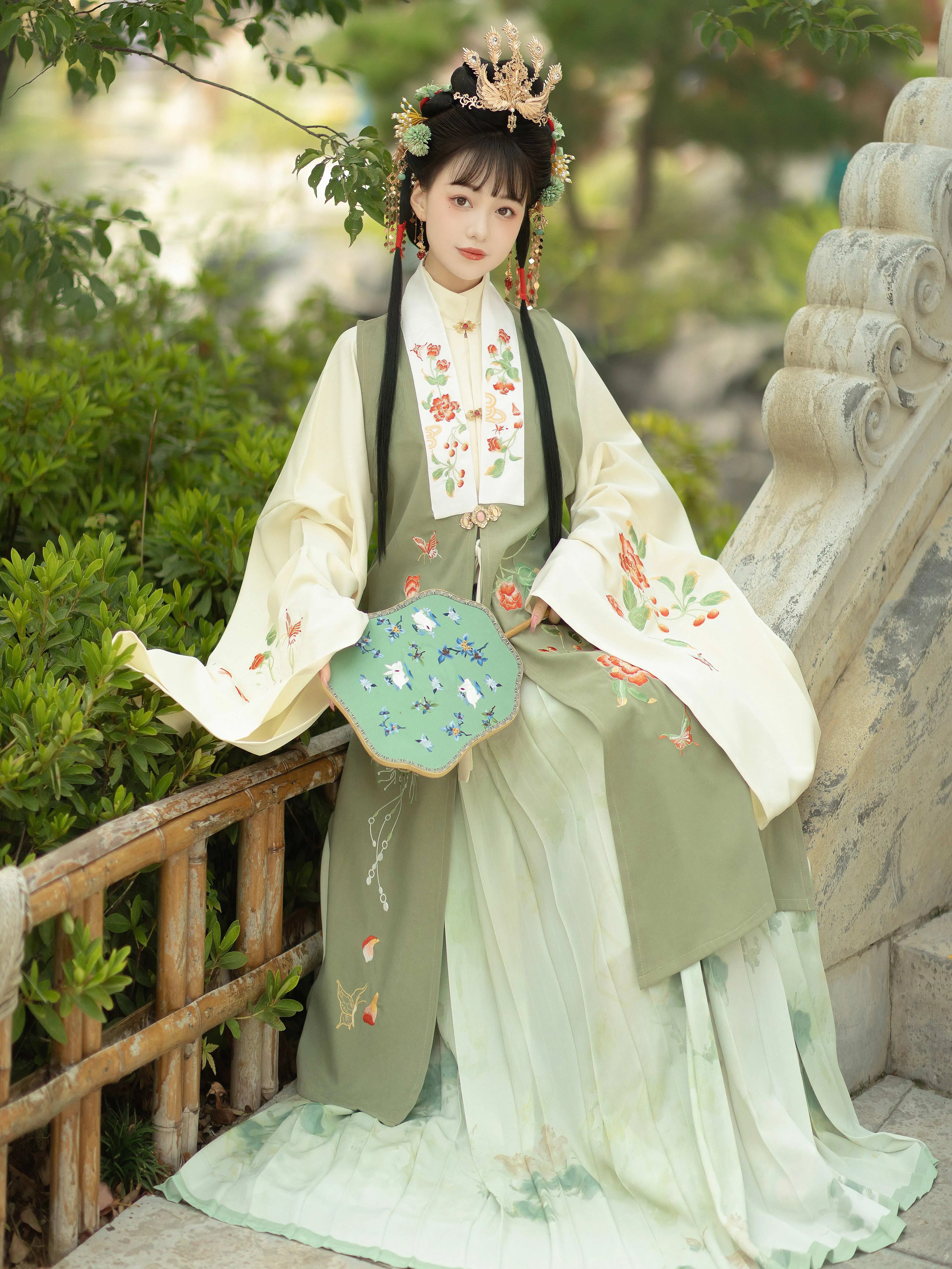 The Elegance of Jade Green Cheongsam:A Cultural Journey