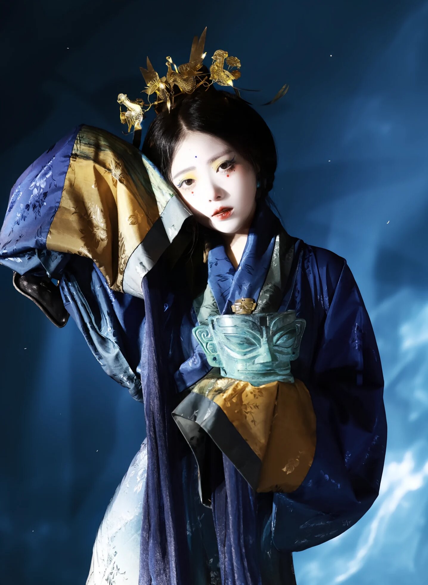 Evening Splendor:The Story of a Cheongsam Shop in the Heart of the City
