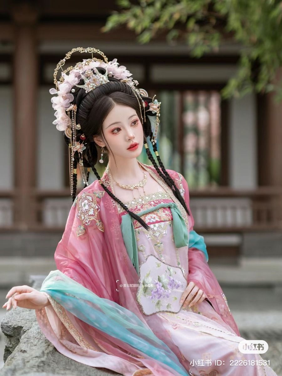 The Rise of the Short-Armed Cheongsam:A Modern Womans Embrace of Traditional Elegance The Rise of the Short-Armed Cheongsam:A Modern Womans Embrace of Traditional Elegance