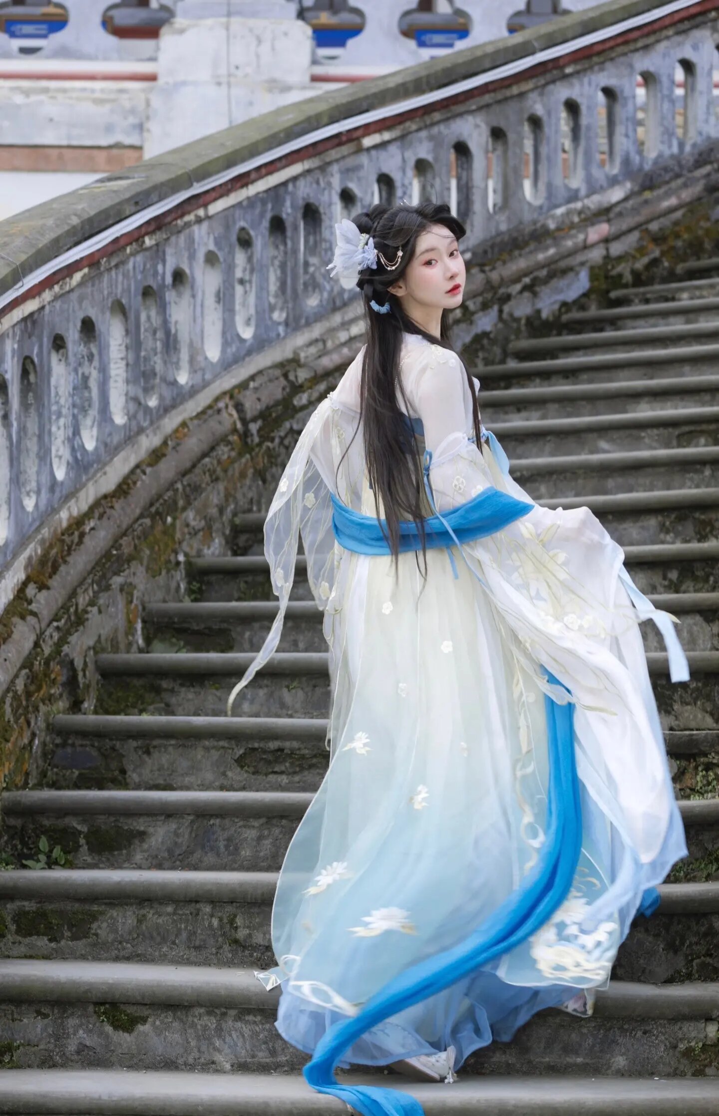 The Rise of Hanfu Fashion:Exploring the Allure of Ultra-Thick Traditional Chinese Clothing The Rise of Hanfu Fashion:Exploring the Allure of Ultra-Thick Traditional Chinese Clothing