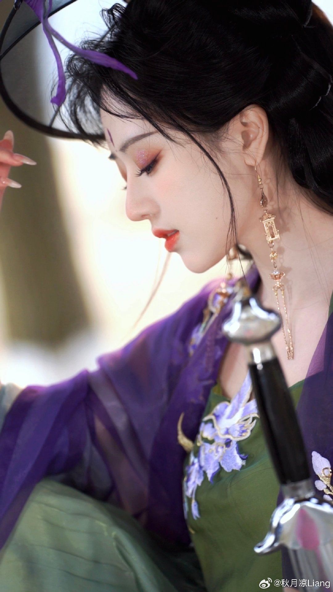 Embracing the Summer in a Cheongsam Skirt