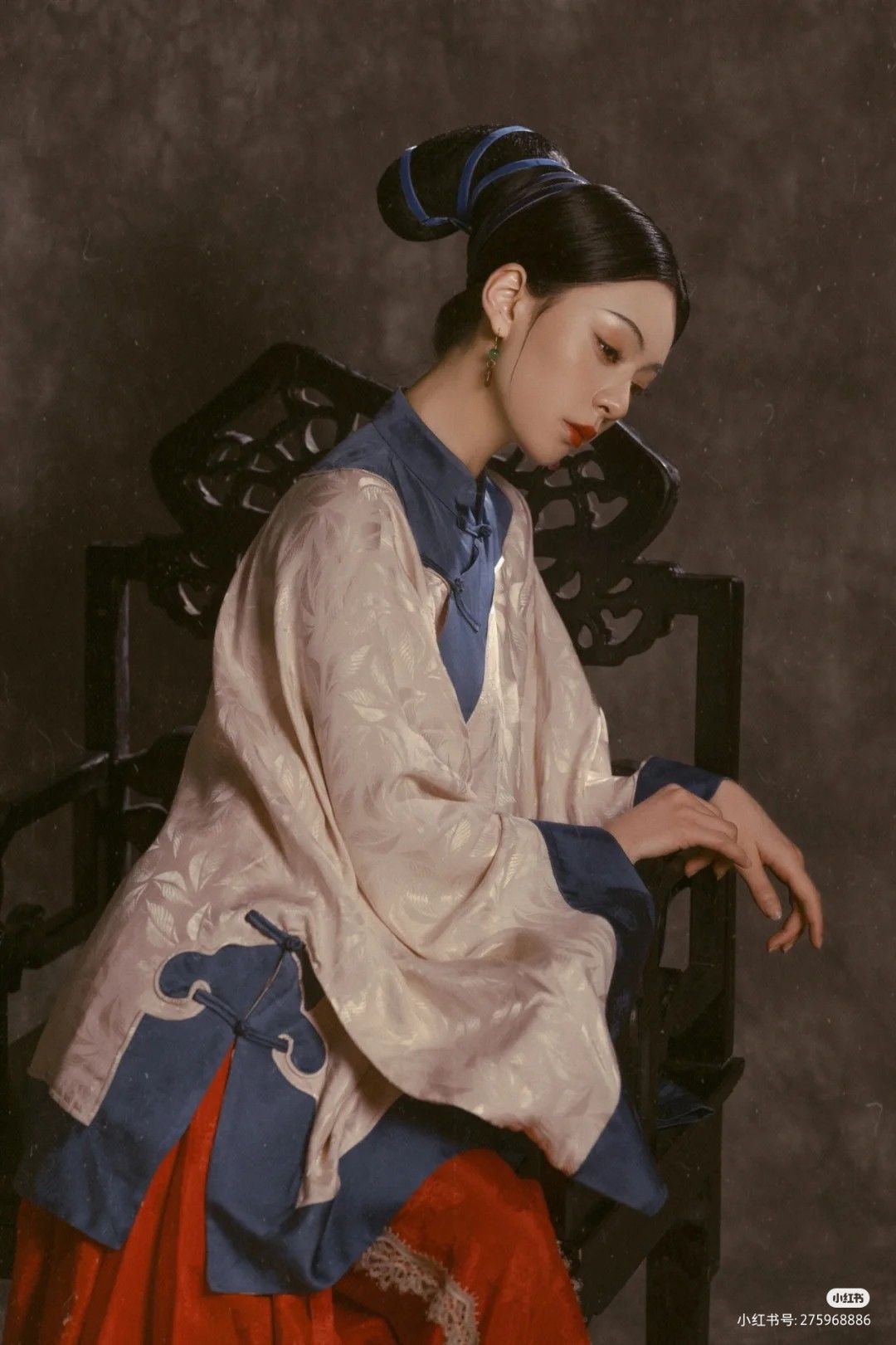 Exploring the World of Blind Box Hanfu in the Textiles of Cao County Exploring the World of Blind Box Hanfu in the Textiles of Cao County
