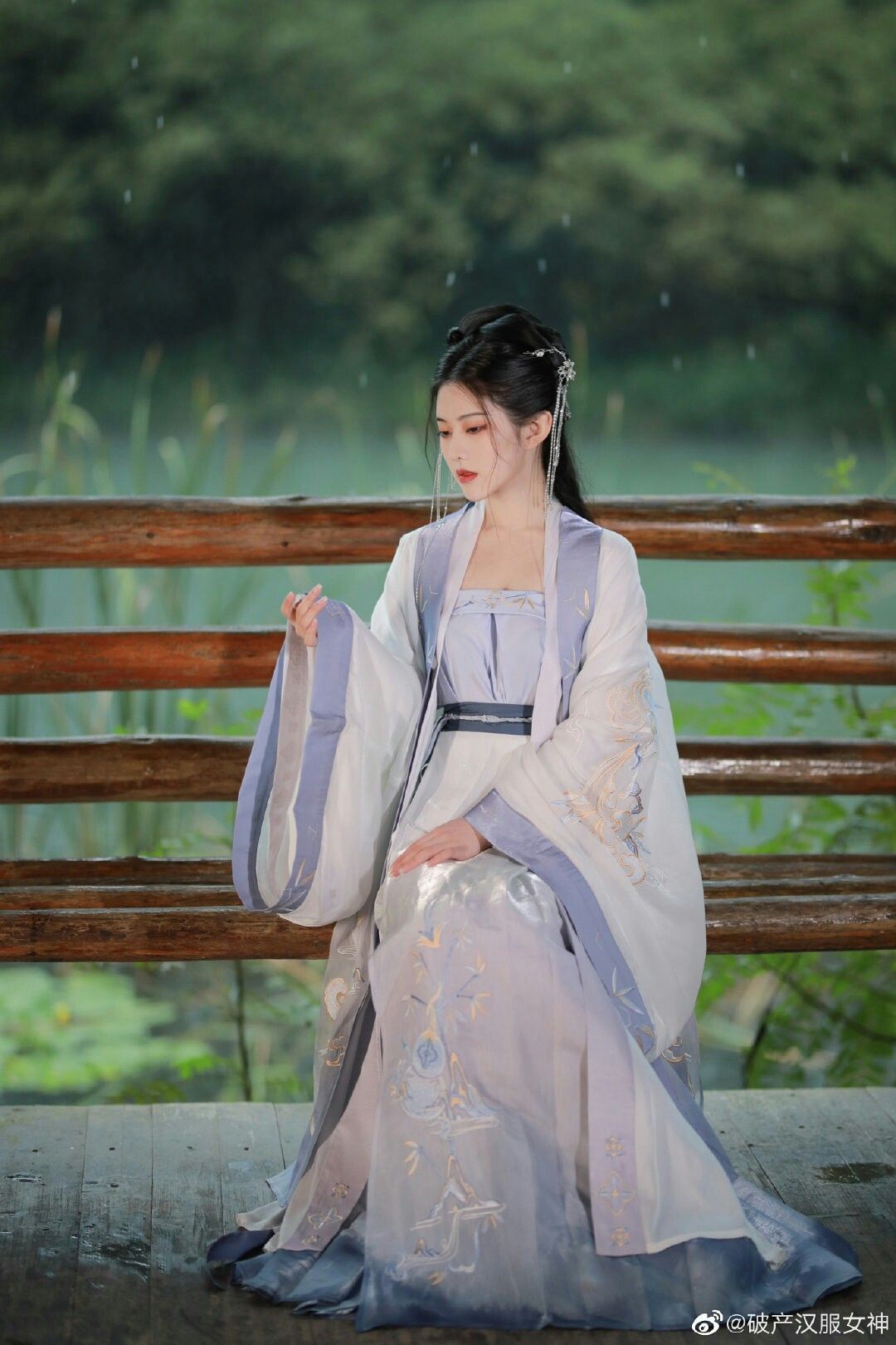 Little Heroes in Li Lianhuas Hanfu Style The Childrens Journey into Traditional Chinese Fashion