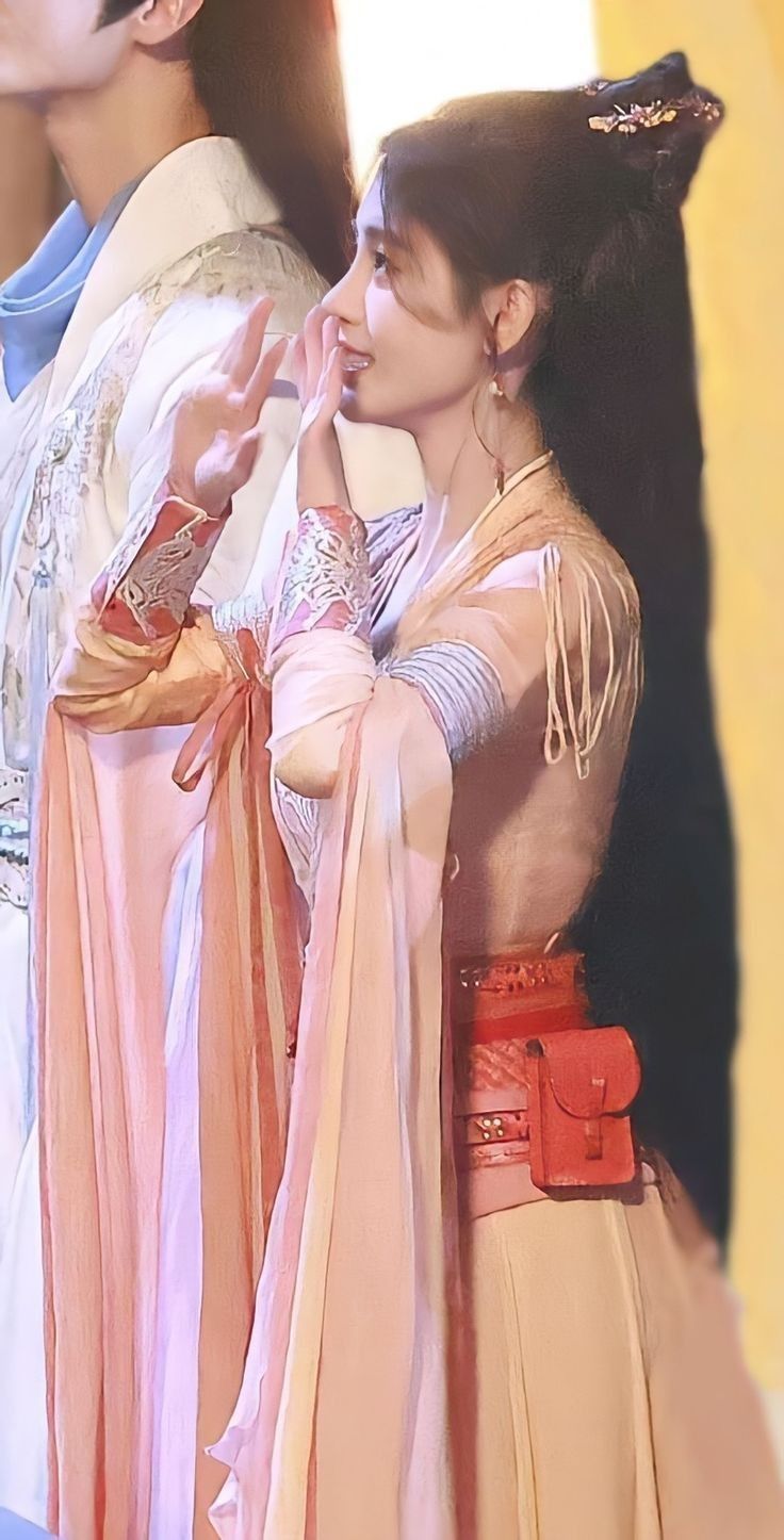Chinese-Style情侣唐装，融合传统与现代的浪漫情怀