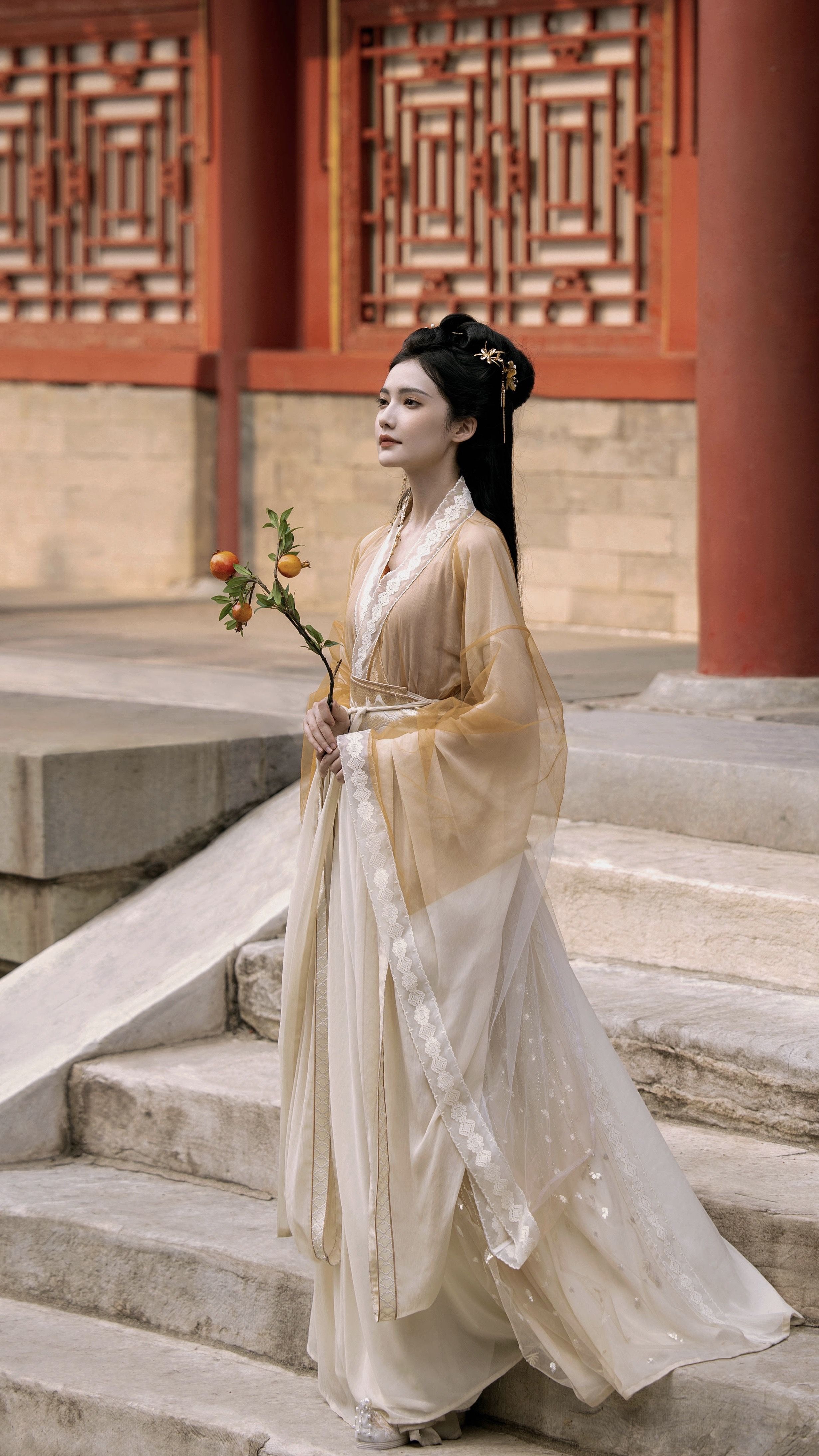 Embroidery on Autumn-Winter Stylish Horseface Skirt:A Blend of Tradition and Modernity Embroidery on Autumn-Winter Stylish Horseface Skirt:A Blend of Tradition and Modernity