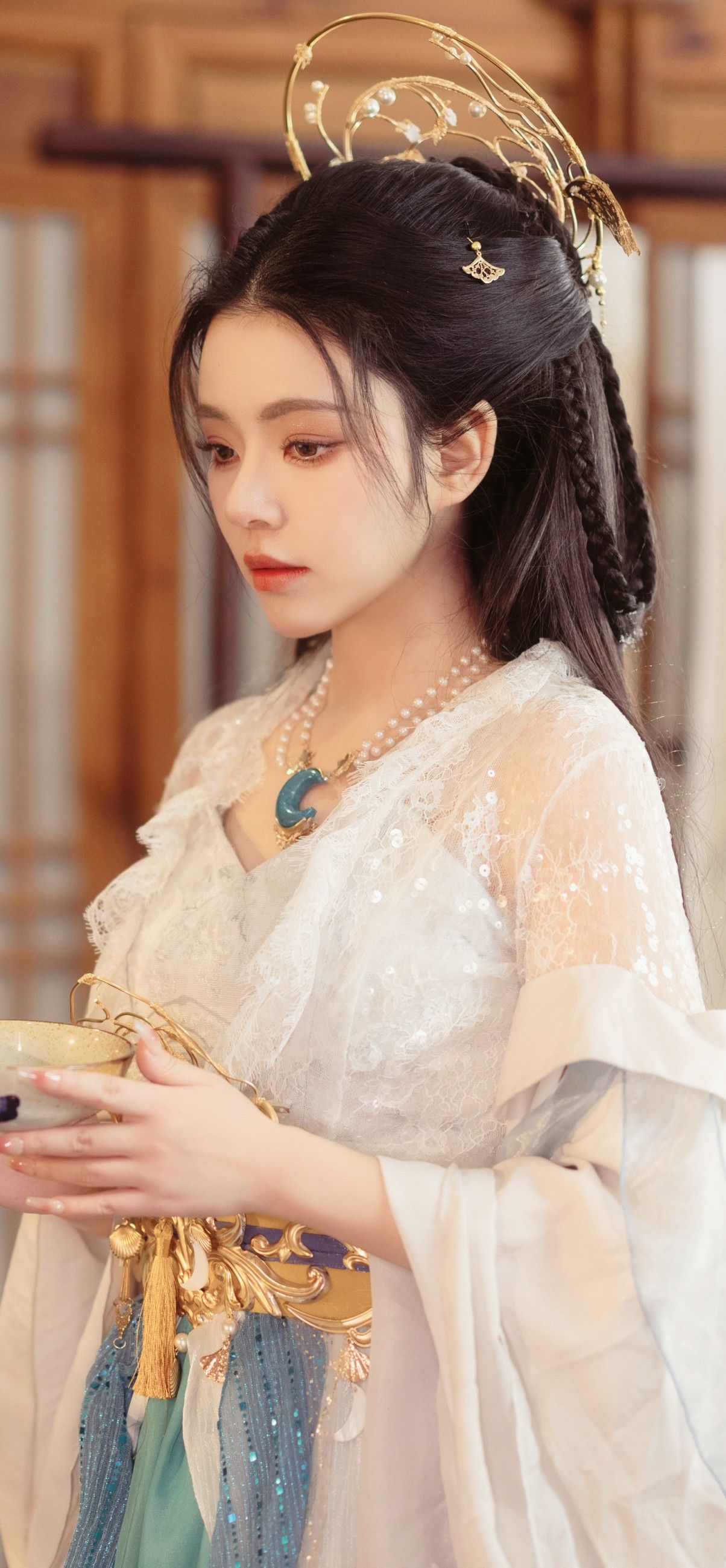 The Elegance of Mulberry Silk and Real Silk Plush Cheongsam:A Closer Look
