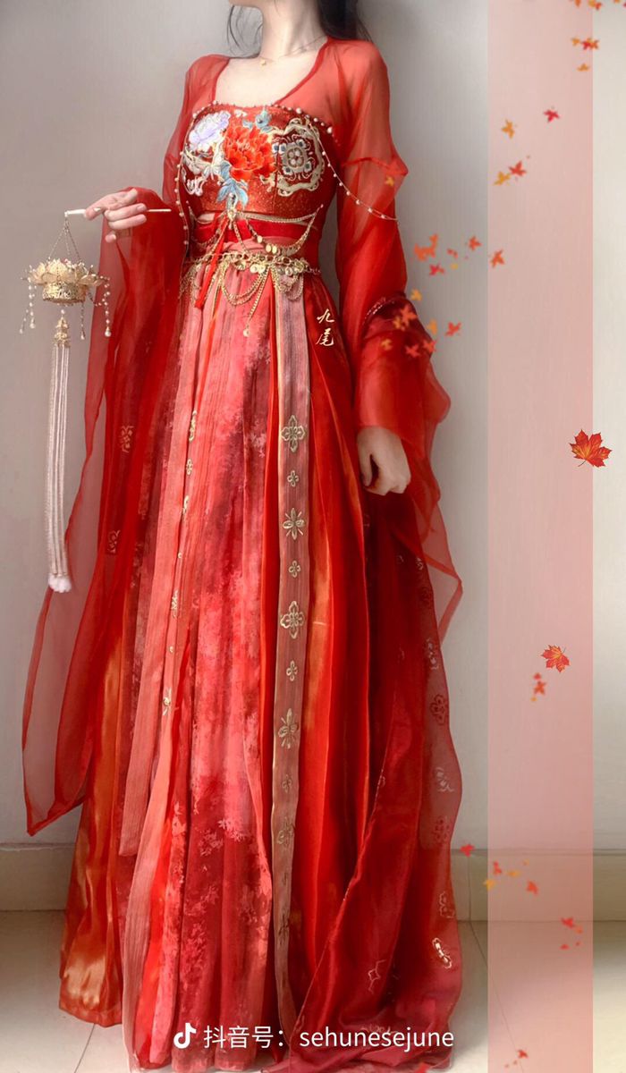 The Evolution of Hair Accessories in Hanfu Fashion:Post-Press Trends and Development The Evolution of Hair Accessories in Hanfu Fashion:Post-Press Trends and Development
