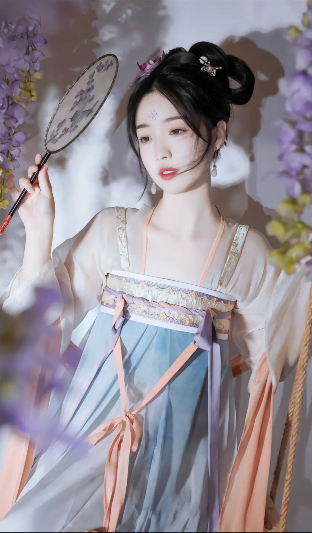 A Comprehensive Guide to Hanfu Hair Accessories:The Complete Set of Hairpins and Hair Combs