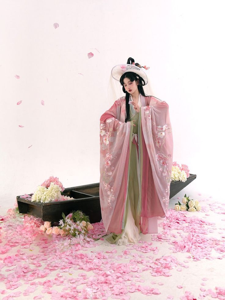 Embracing Tradition in a New Era:The Latest Cheongsam Clutch Bags Embracing Tradition in a New Era:The Latest Cheongsam Clutch Bags