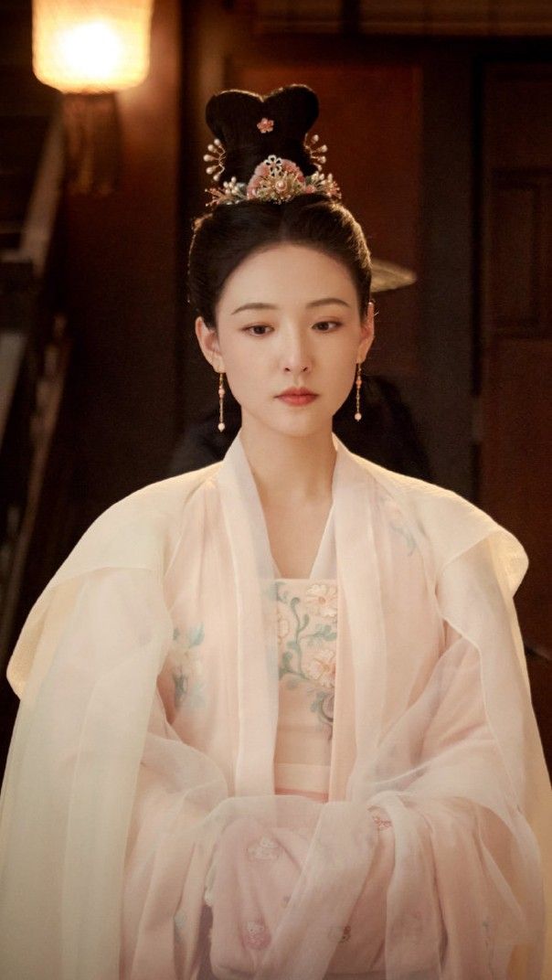 The Elegance of Half-Body Cheongsam:A Cultural Journey