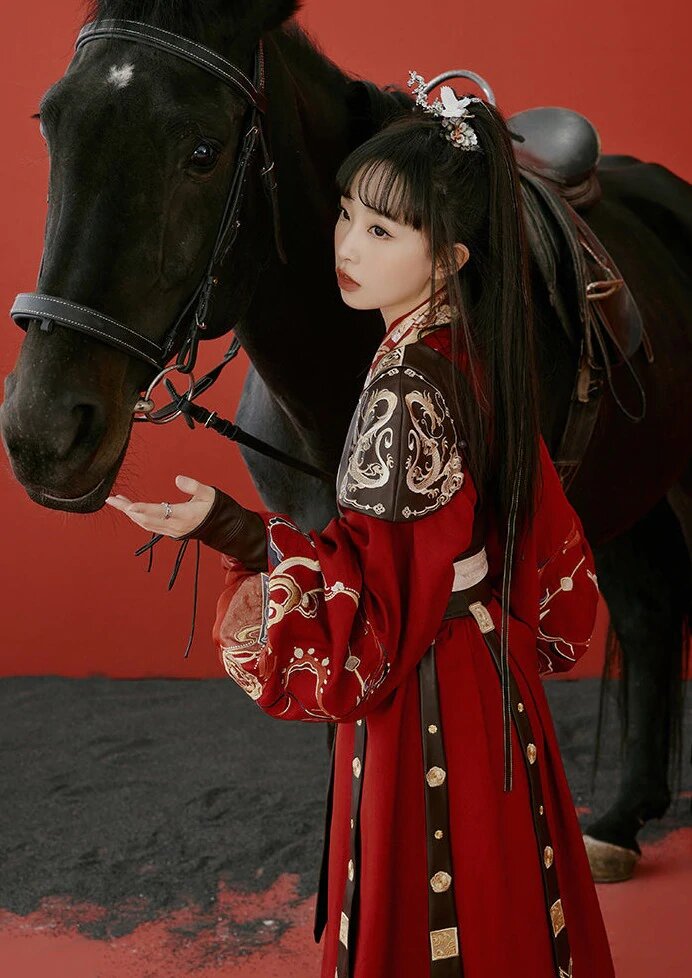 The Rise of Traditional Hanfu Fashion:Authentic Waisted-Up Hanfu Robes The Rise of Traditional Hanfu Fashion:Authentic Waisted-Up Hanfu Robes