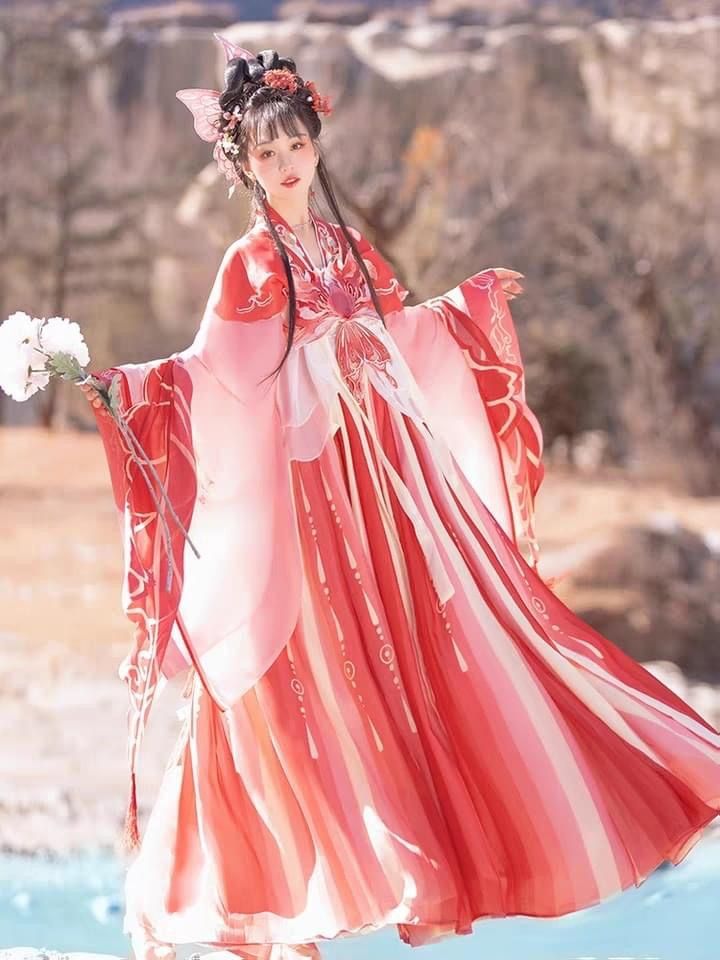 Red A-Line Cheongsam with a Stylish and Belly-Covering Allure