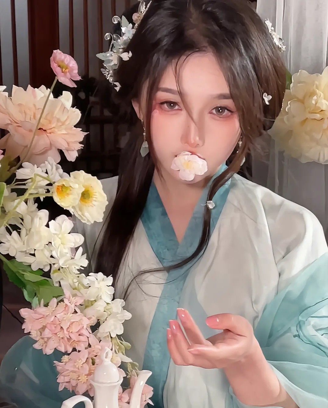 The Story of a Princess in a Lige Song Style Hanfu