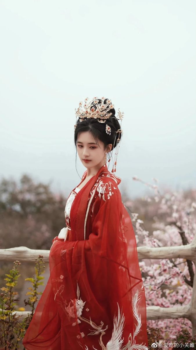 Silk-Lined Cheongsam with Genuine Silk Edging