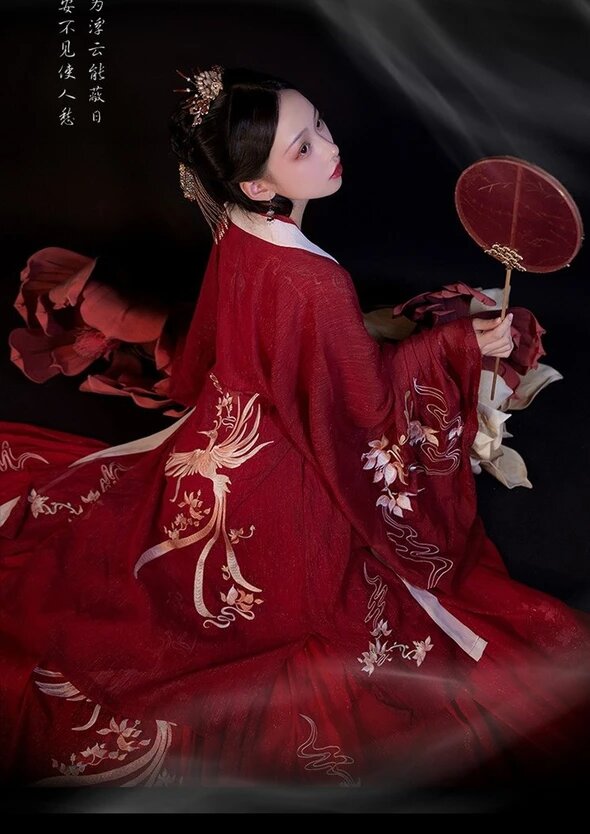 Little Girls in Traditional Chinese Splendor:Tang and Hanfu Fashion in Summer Little Girls in Traditional Chinese Splendor:Tang and Hanfu Fashion in Summer