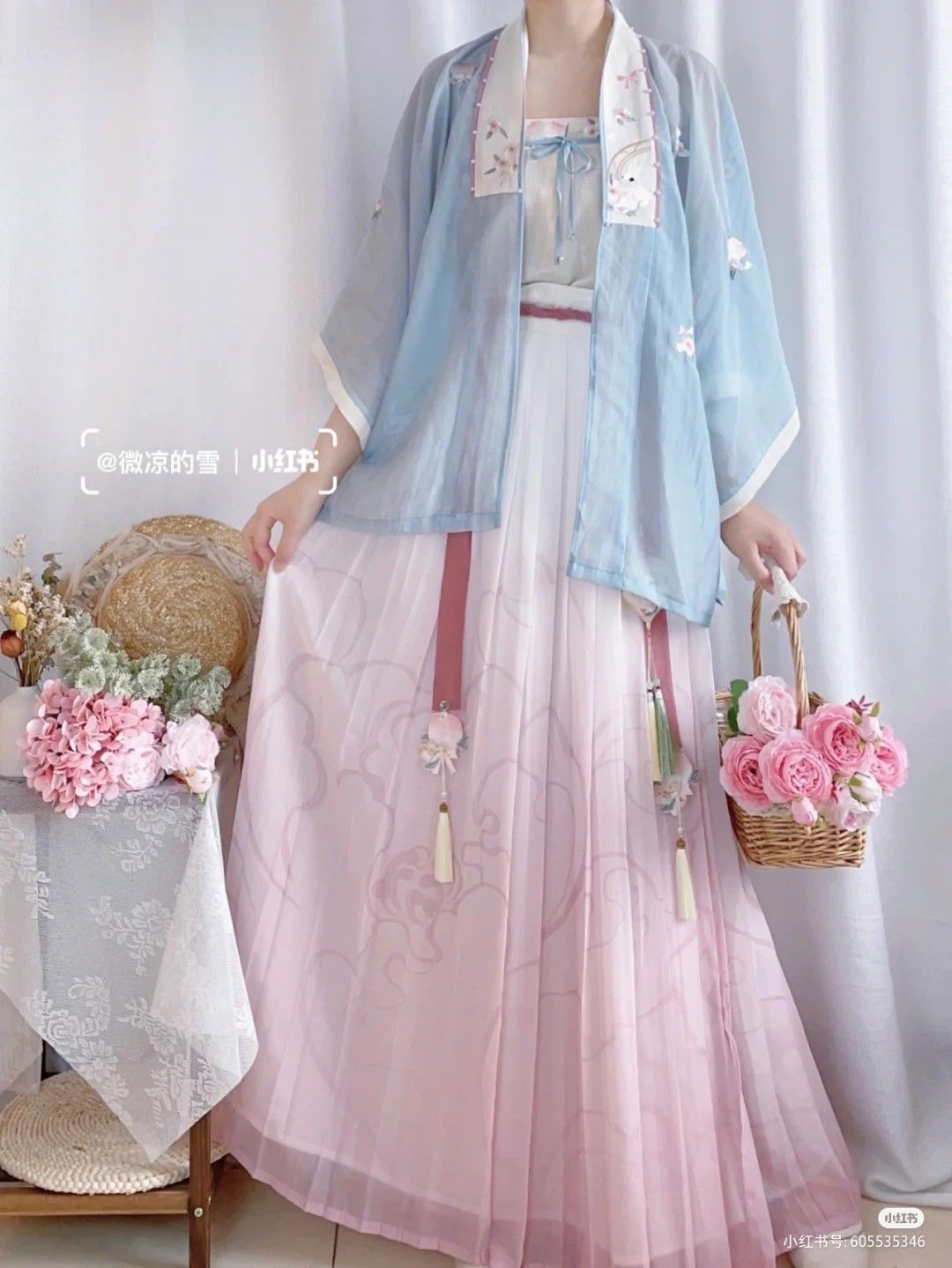 Traditional Hanfu Costume for Little Girls:The Charm of Long-sleeved Ancient Hanfu Hanfu