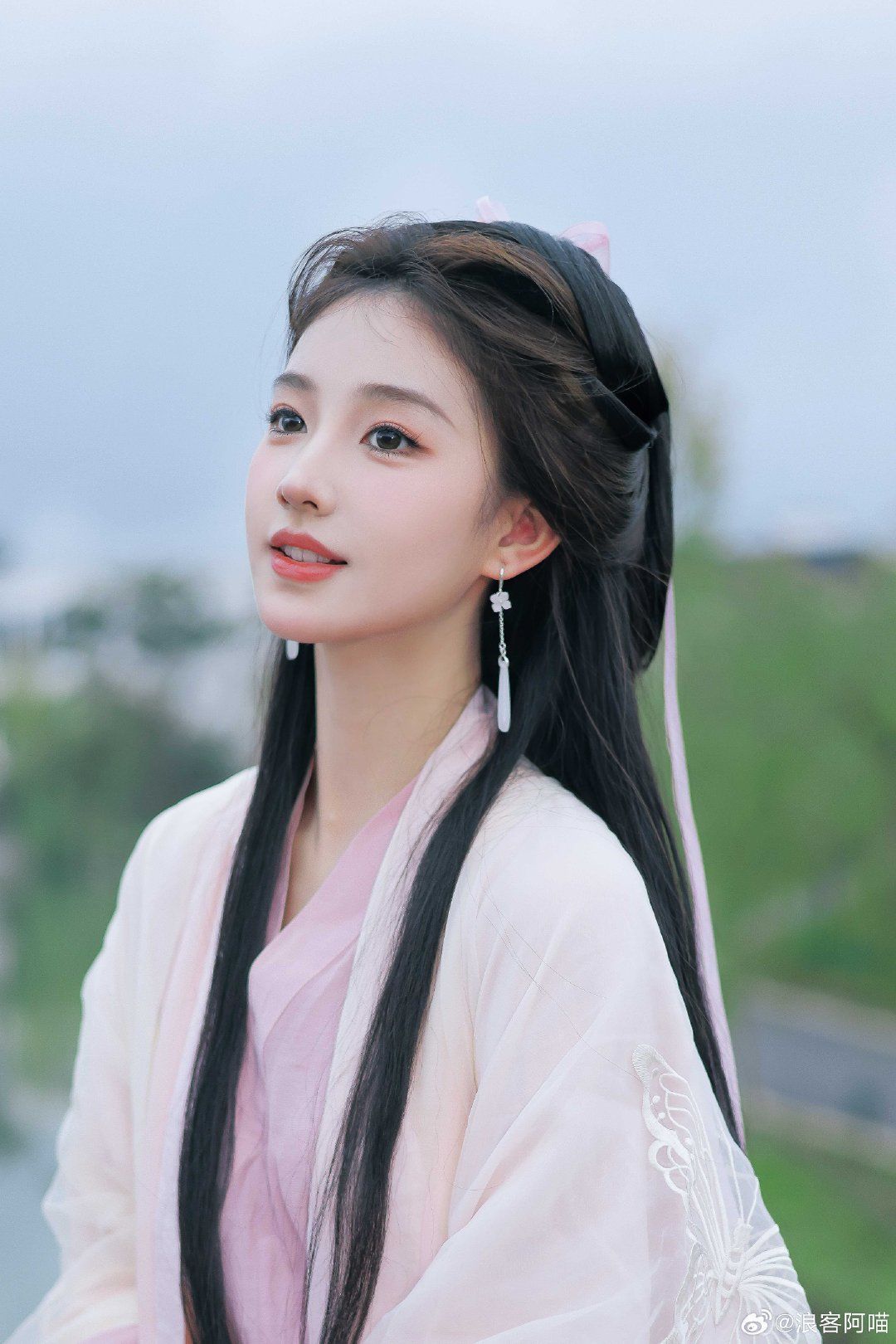 Han Shang Hua Lians Ming-Style Hanfu:A Journey into Traditional Chinese Elegance