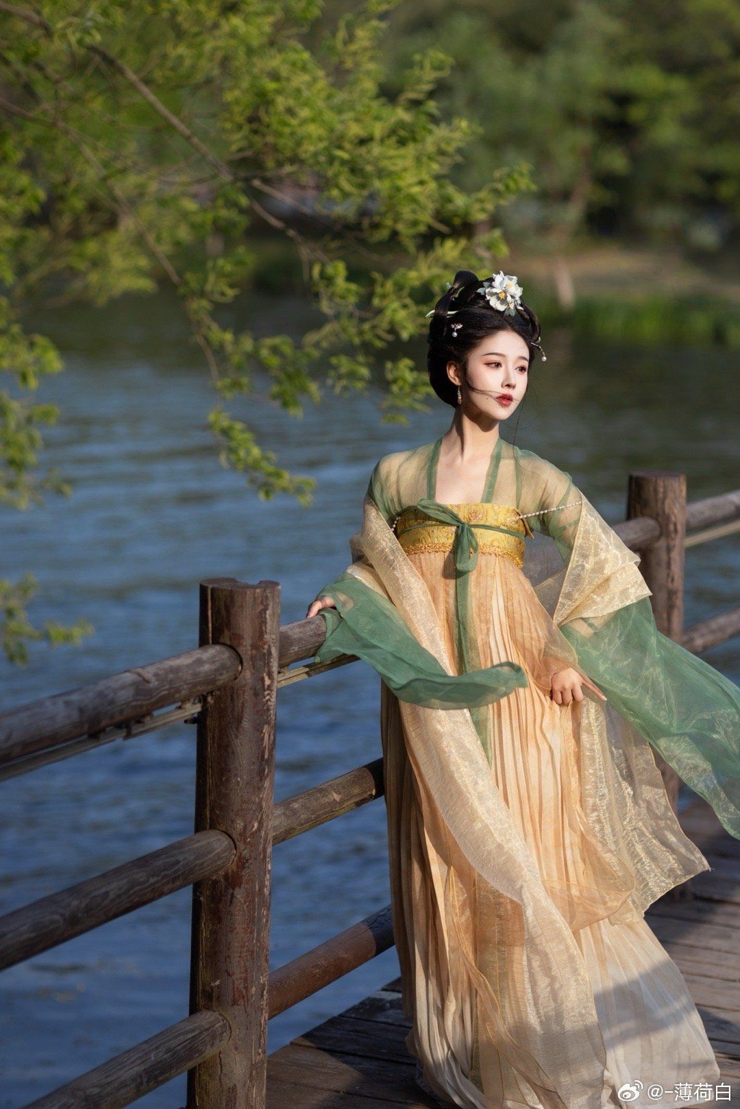 Elegant Ear Jewelry to Complete Your Traditional Chinese Hanfu Look