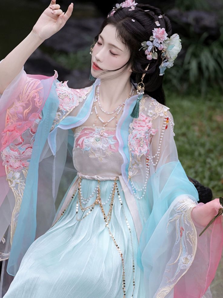 Chinese Traditional Elegance:The Rise of Childrens Hanfu Fashion for Girls