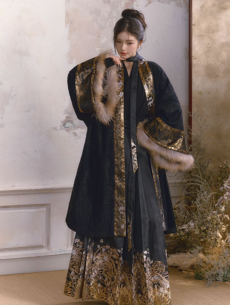 Reinventing the Qipao:The Rise of Modernized Niche Fashion in Traditional Chinese Attire