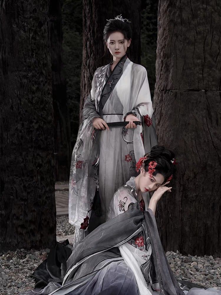 The Allure of Hanfu Fashion:Exploring the Pei Xijun Style