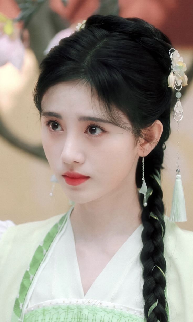 Ancient Costumes:The Enigma of Princesses in Traditional Chinese Hanfu