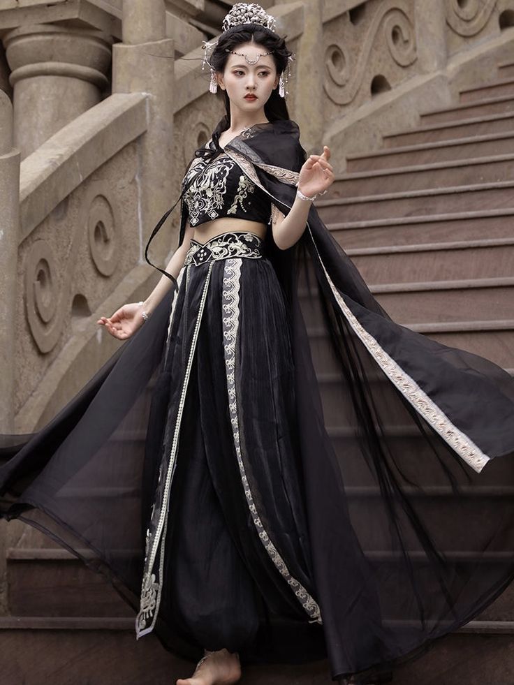 Embracing the Elegance of Cheongsam and High Heels:A Journey into Wide-foot Comfort