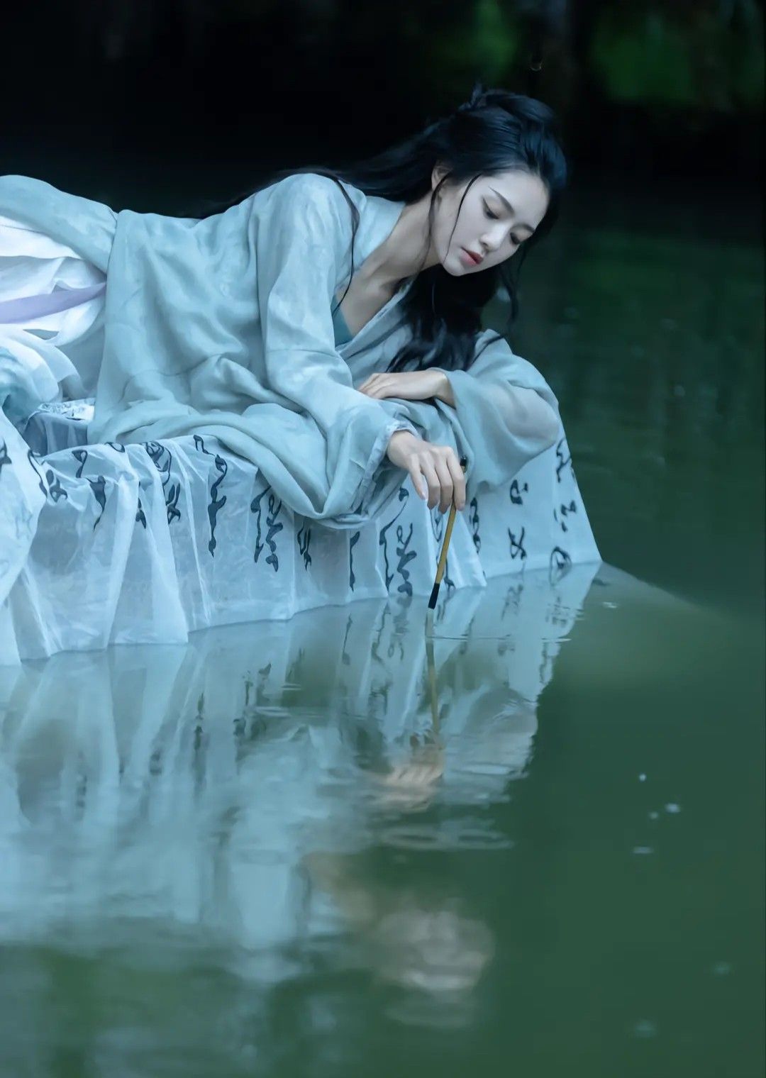 Elegant New Chinese Style:The Purple Qipao Dress Elegant New Chinese Style:The Purple Qipao Dress