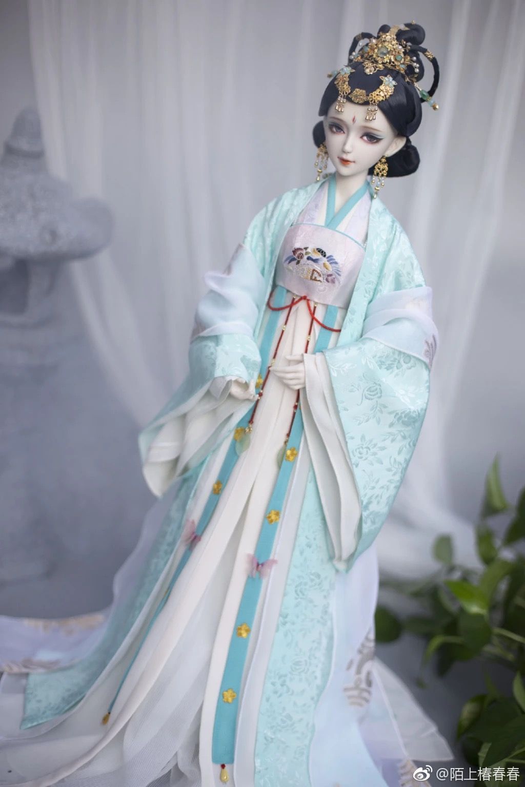 Ethereal Girlhood:The Enchantment of Qipao Skirts in a Fairy-like Flavor