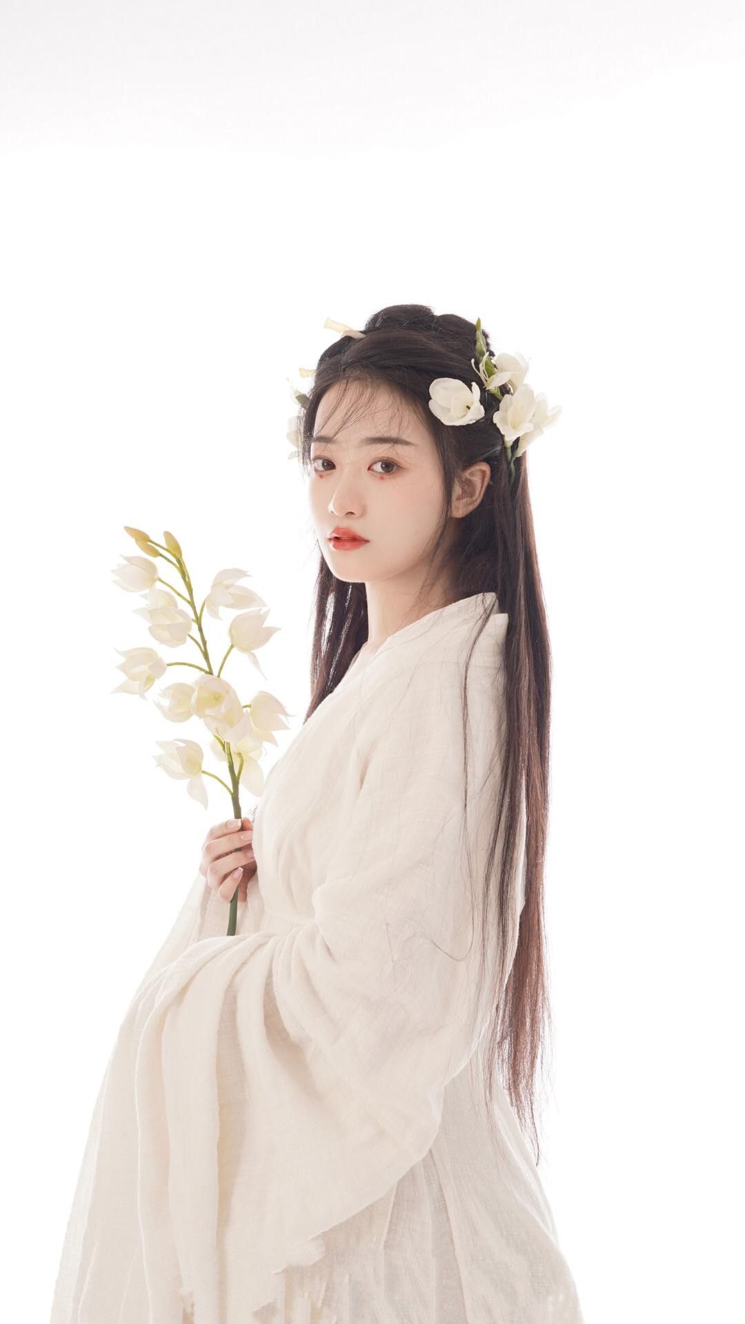 Childrens Hanfu Robe Skirts:A Journey into Traditional Chinese Fashion
