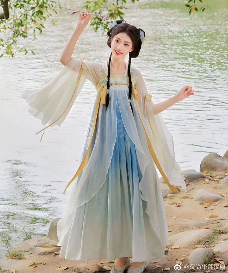 Lightweight Open-Fronted Womens Cheongsam:A Blend of Elegance and Comfort Lightweight Open-Fronted Womens Cheongsam:A Blend of Elegance and Comfort