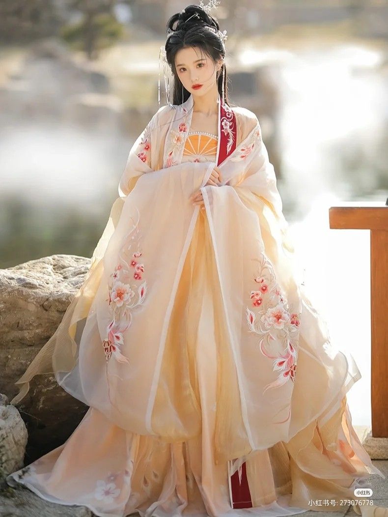 Traditional Elegance:The Lady Tang Suit Jacket Traditional Elegance:The Lady Tang Suit Jacket