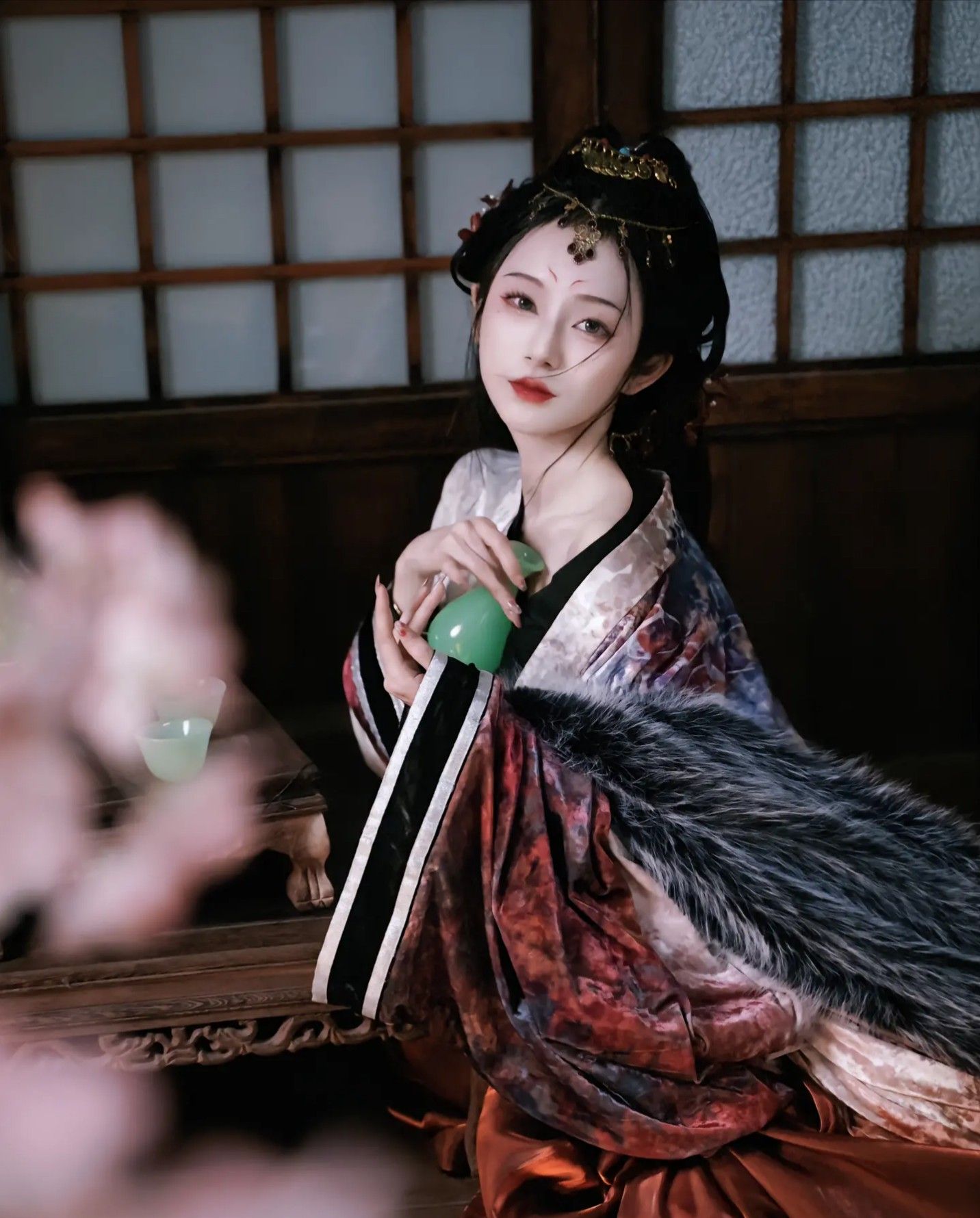 The Enchantment of Ink-Colored Cheongsam:A Symbol of Chinese Heritage The Enchantment of Ink-Colored Cheongsam:A Symbol of Chinese Heritage