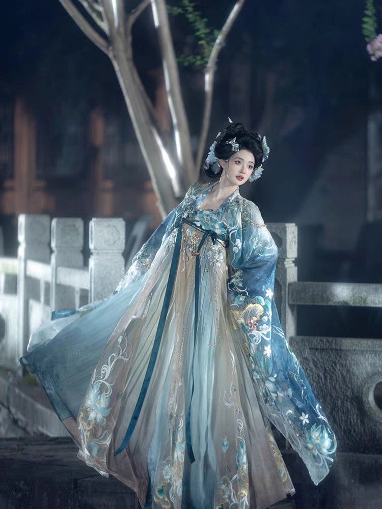 Chiffon Hanfu Skirt for Girls:A Glimpse into the World of Traditional Elegance Chiffon Hanfu Skirt for Girls:A Glimpse into the World of Traditional Elegance