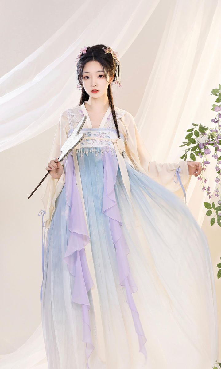 A Hanfu Girls Tang Palace Dinner Party:An Enchanting Journey Through Ancient China