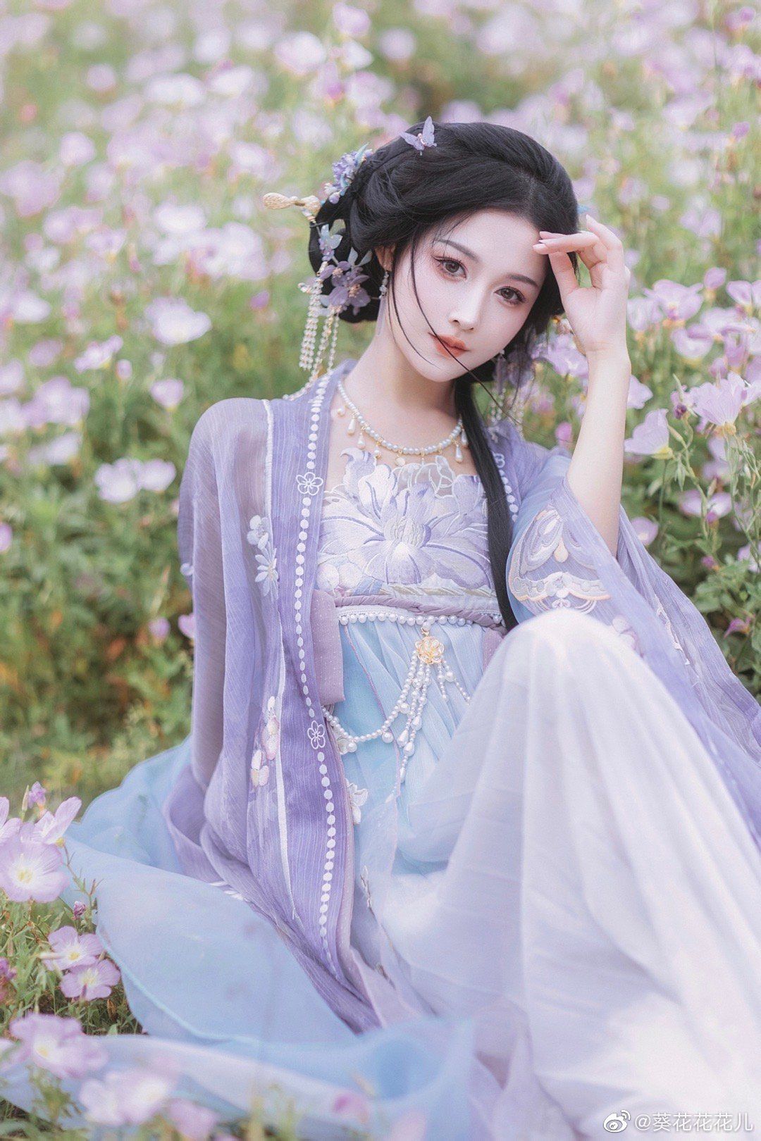 The Enchantment of Blue Butterfly Hanfu:A Journey into Traditional Chinese Elegance