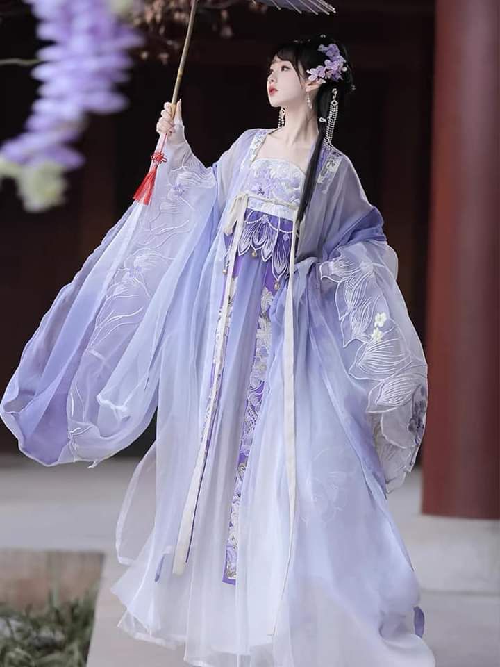 Elegant Summer Hanfu Costumes for Women in Their 30s and 40s
