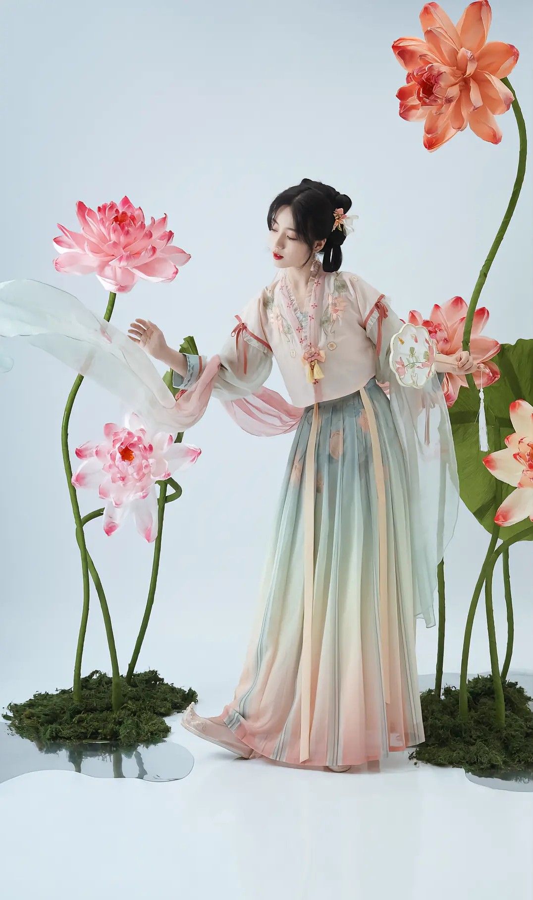 Summer Fairy-Inspired Ancient Girl Costume:A Blend of Elegance and Serenity