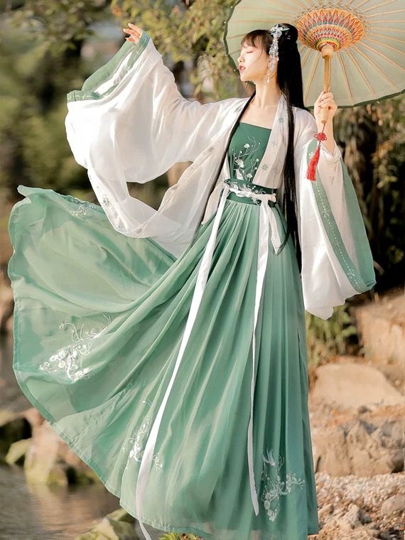 Hanfu Shoes for 8-Year-Old Girls:An Insight into Traditional Chinese Fashion