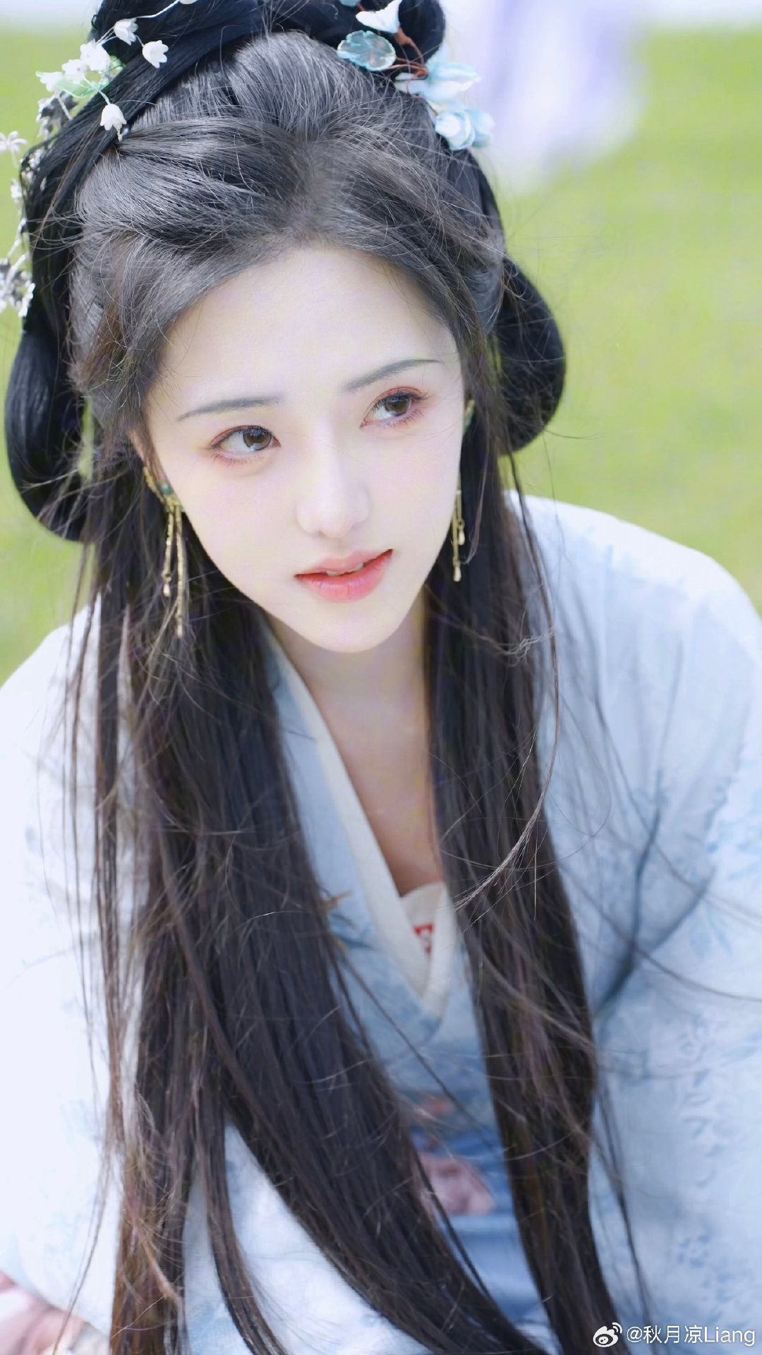 Childrens Traditional Hanfu New Years Outfits:Winter Fashion Trends in Traditional Chinese Style