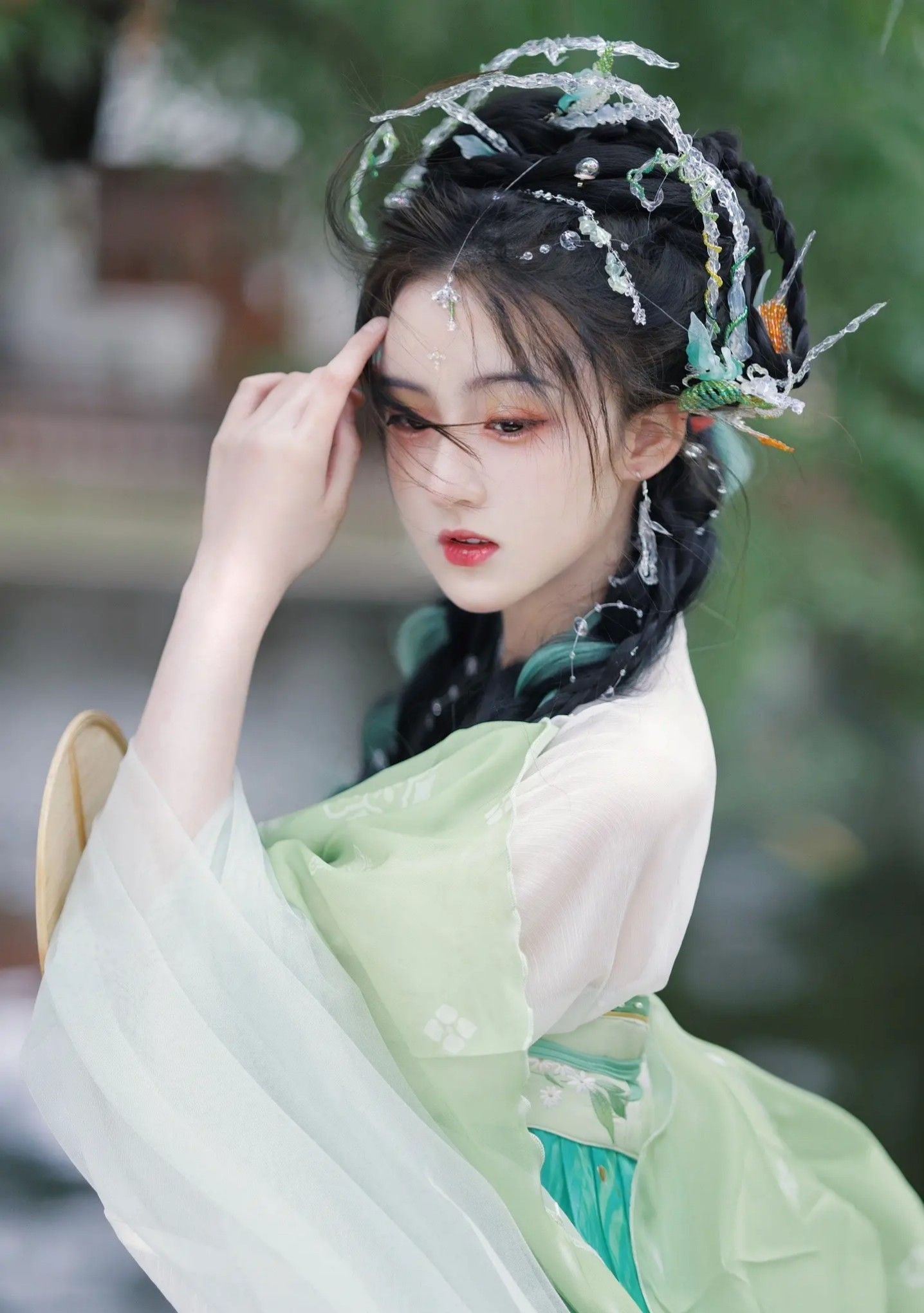 Winter Warmth in Traditional Hanfu:A Girls Hood of Cultural Splendor Winter Warmth in Traditional Hanfu:A Girls Hood of Cultural Splendor