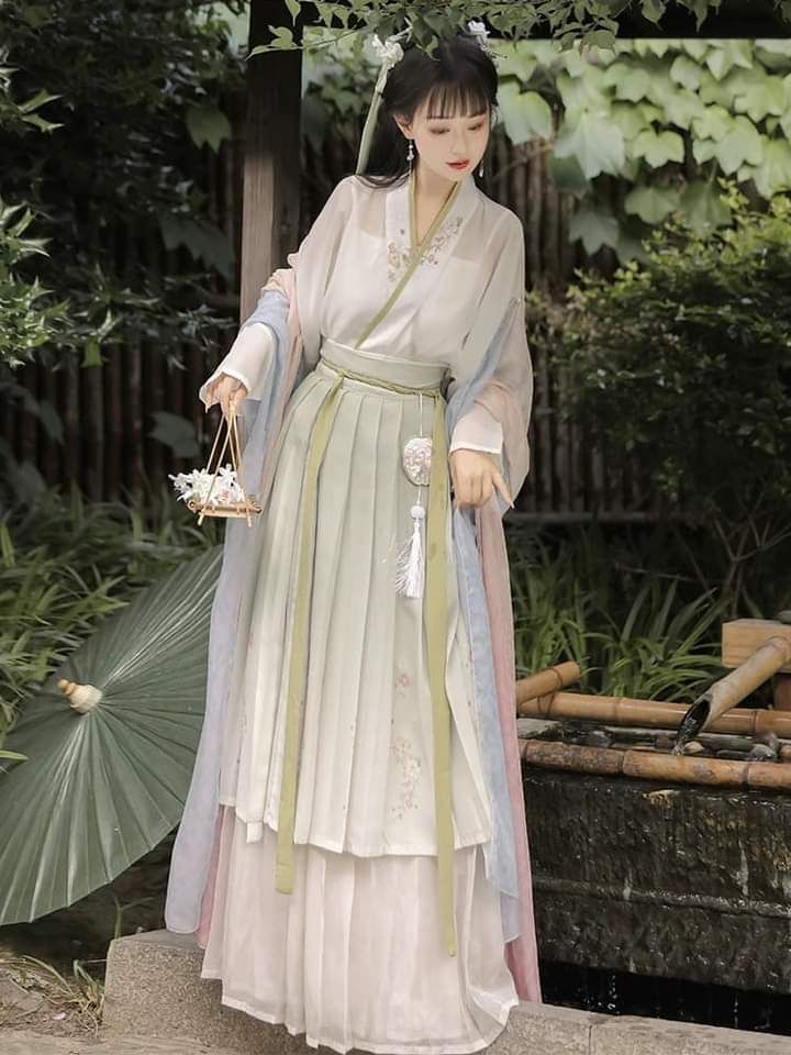 The Dominating Power of a Red Hanfu Woman The Dominating Power of a Red Hanfu Woman