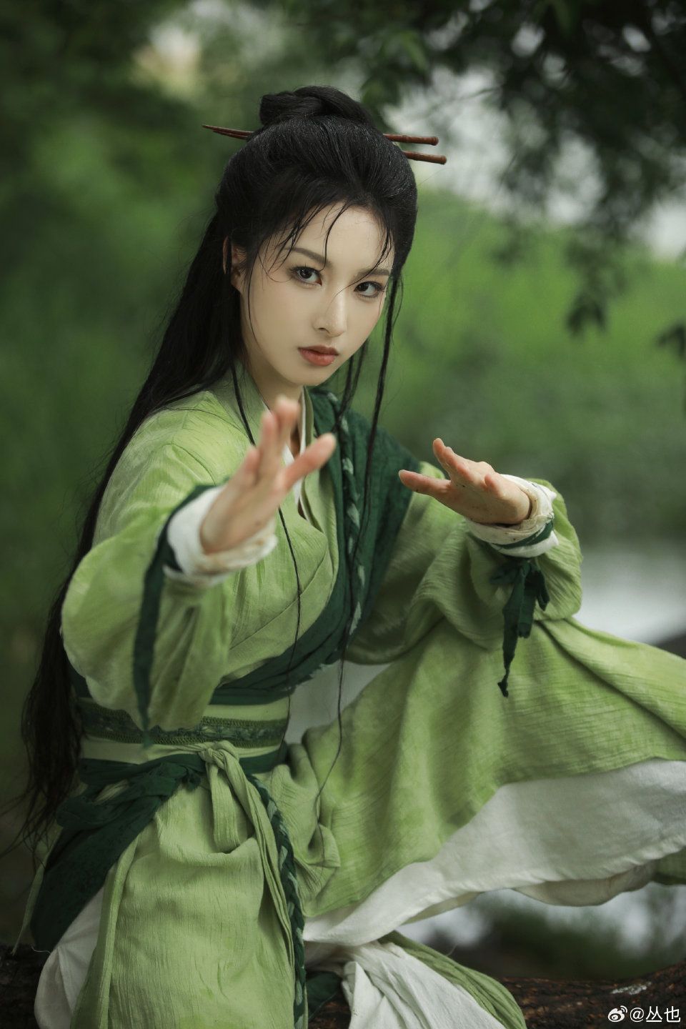 A Little Girl in Hanfu Shawl Embracing Traditional Elegance