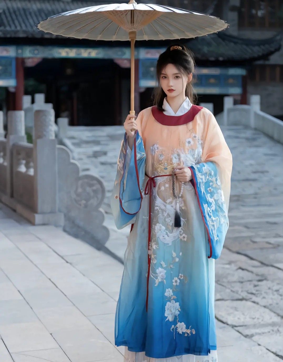 The Splendor of Traditional Chinese Elegance:The LiLi Cheongsam Official Flagship Store