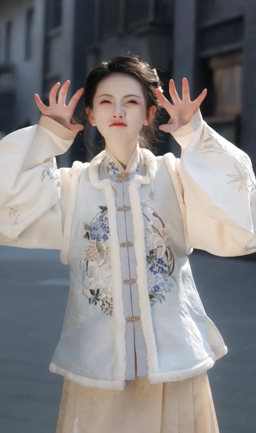 Plump Girl Childs Hanfu Fashion:A Journey Through 100 Pounds of Charm Plump Girl Childs Hanfu Fashion:A Journey Through 100 Pounds of Charm