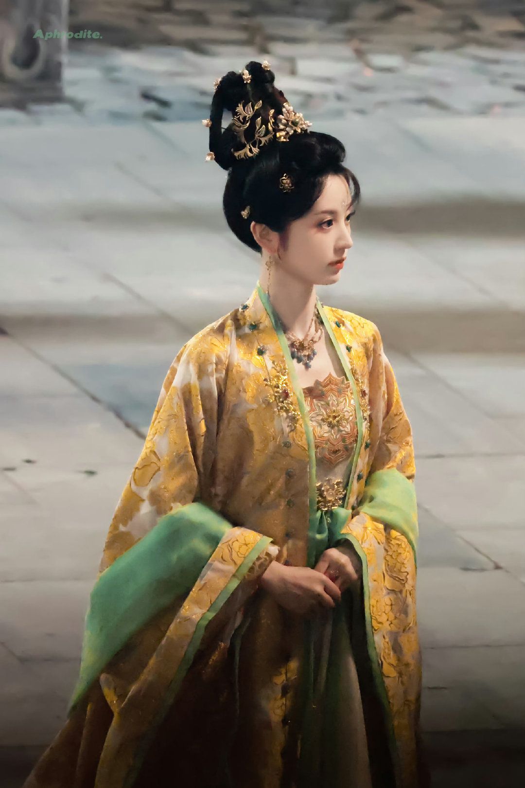 The Splendor of the Horseface Skirt:The Story of Lanfenghua Ma Mian裙