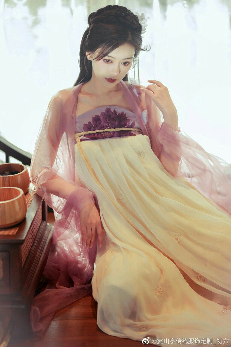 How to Make a Traditional Cheongsam:A Detailed Video Tutorial How to Make a Traditional Cheongsam:A Detailed Video Tutorial