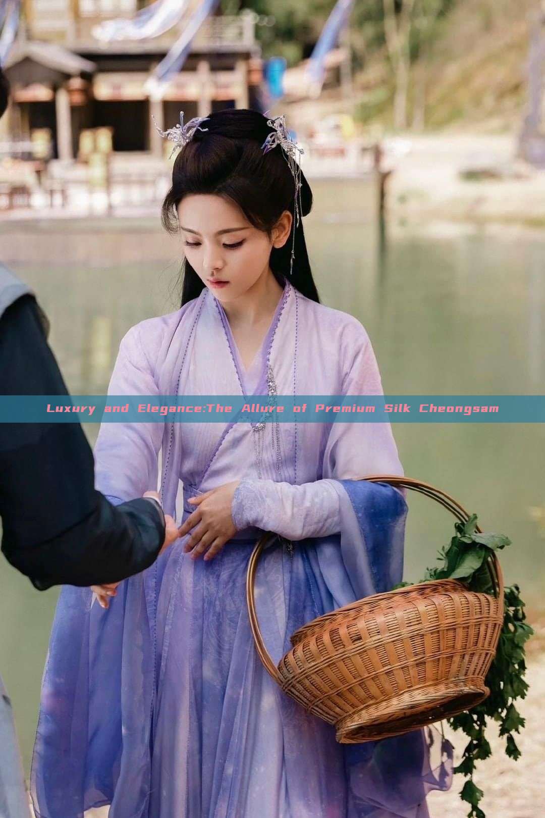 Luxury and Elegance:The Allure of Premium Silk Cheongsam