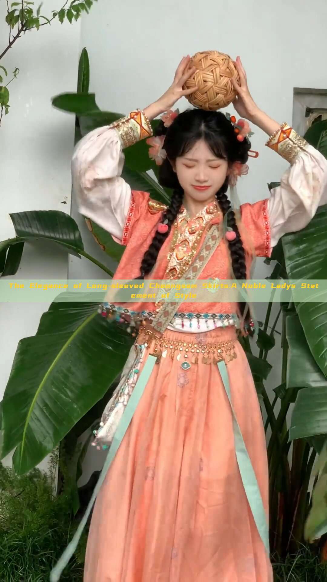 The Elegance of Long-sleeved Cheongsam Skirts:A Noble Ladys Statement of Style