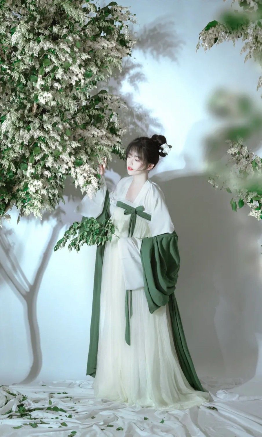 Traditional Chinese-Style毛衣and 马面裙:A Blend of Elegance and Heritage Traditional Chinese-Style毛衣and 马面裙:A Blend of Elegance and Heritage